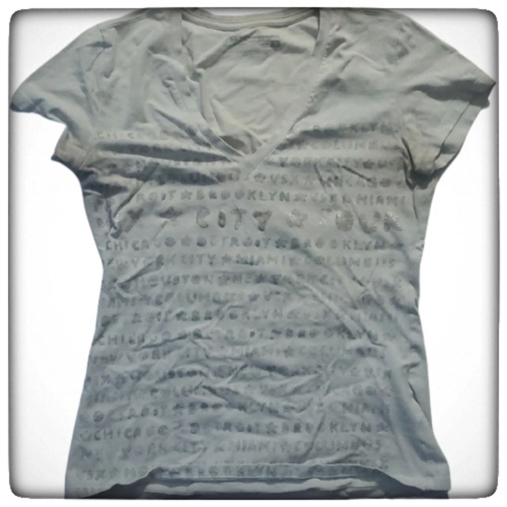 Victoria Secret VSX "City Tour" Fitted V-neck T-shirt-S
